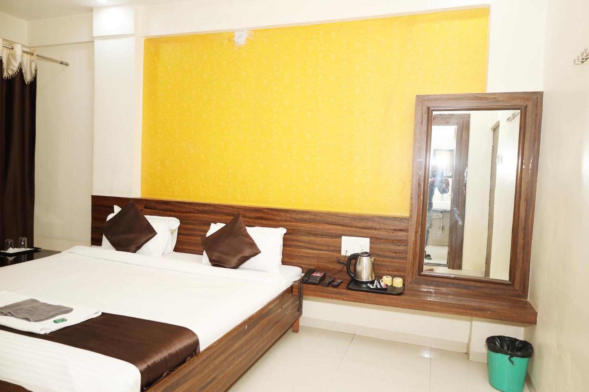 Hotel Sachidanand Shirdi Exterior photo